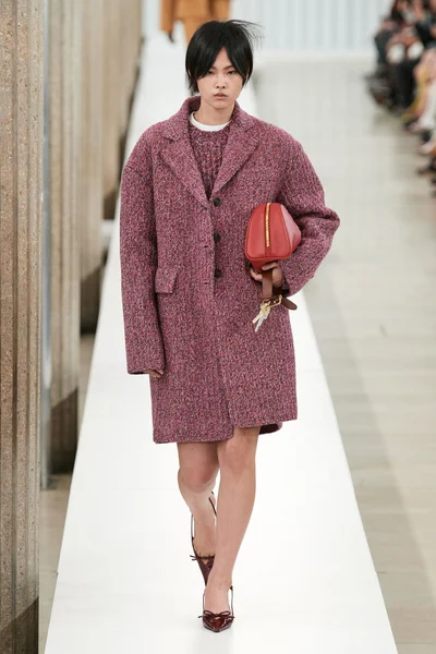 Look 27